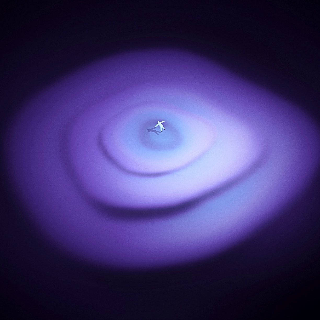 作品 Wrinkle Boxに関連しておすすめする作品 living aloneの画像です。